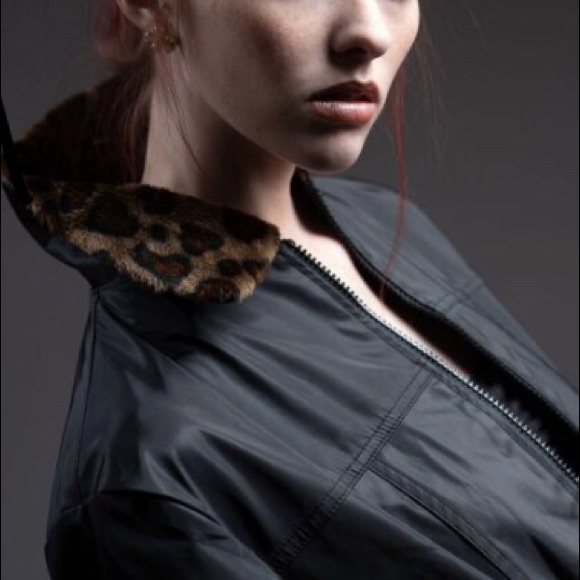 Women’s Vintage Jacket - Picture 2 of 2